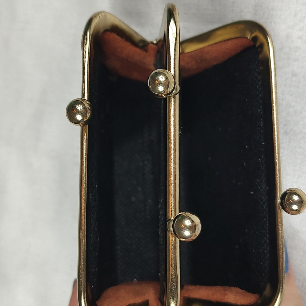 Small Cowhide Leather Money Coin Purse Metal Clasp Closer Square Bottom - Picture 8 of 11